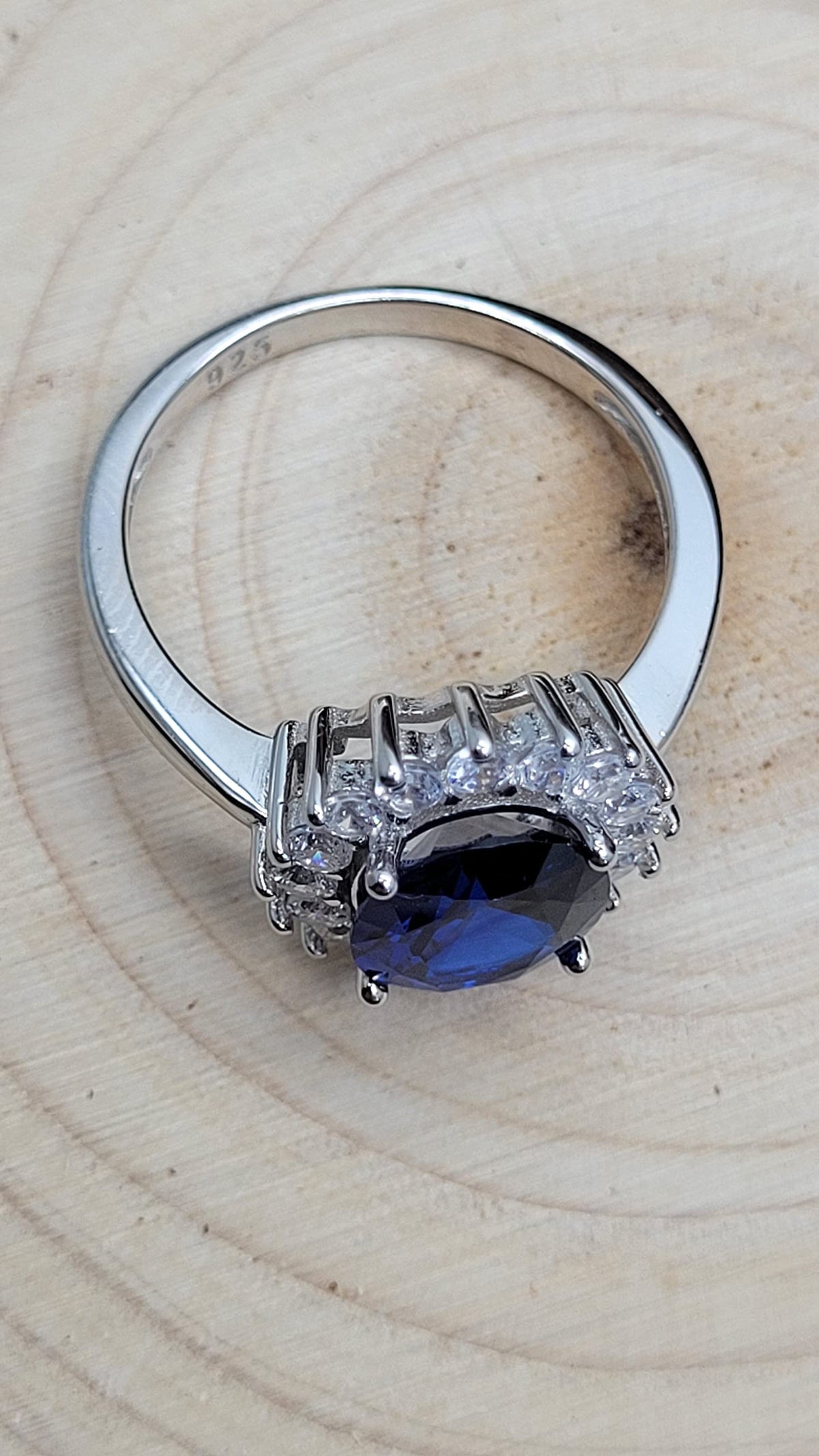Womens Sterling Silver Blue Synthetic Sapphire & White Cubic Zirconia (CZ) Oval Cluster En 