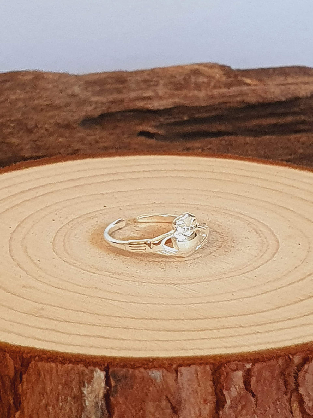 Celtic Irish Claddagh Hands & Heart Sterling Silver Toe Ring/Foot Ring for Women Teenager Girls - Adjustable - 925 Sterling Silver - Pretty Toe Ring
