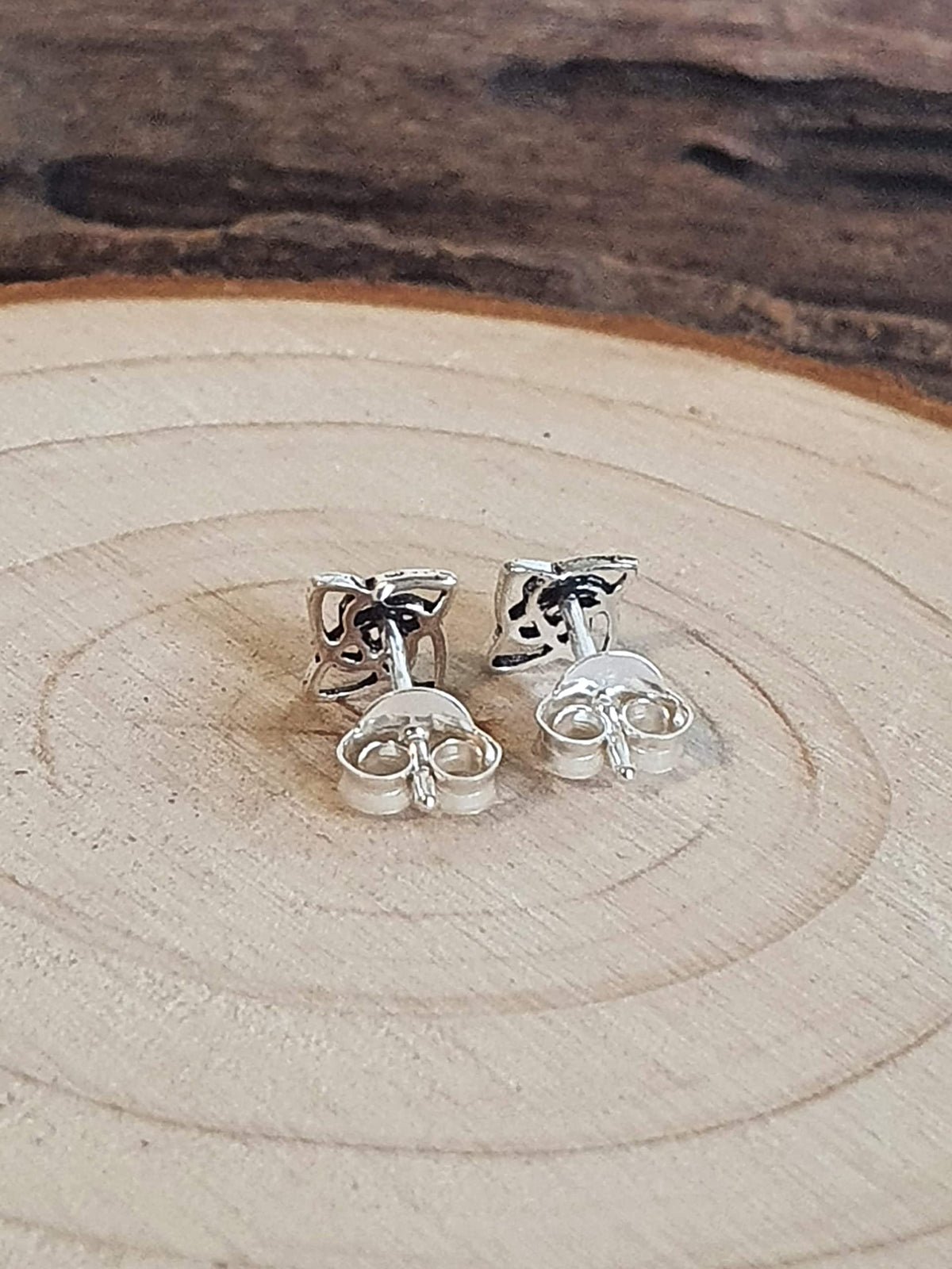 Irish Celtic Knot Sterling Silver Stud Earrings/Ear Studs for Women/Teenage/Girls - 925 Sterling Silver - Unusual Irish Jewellery